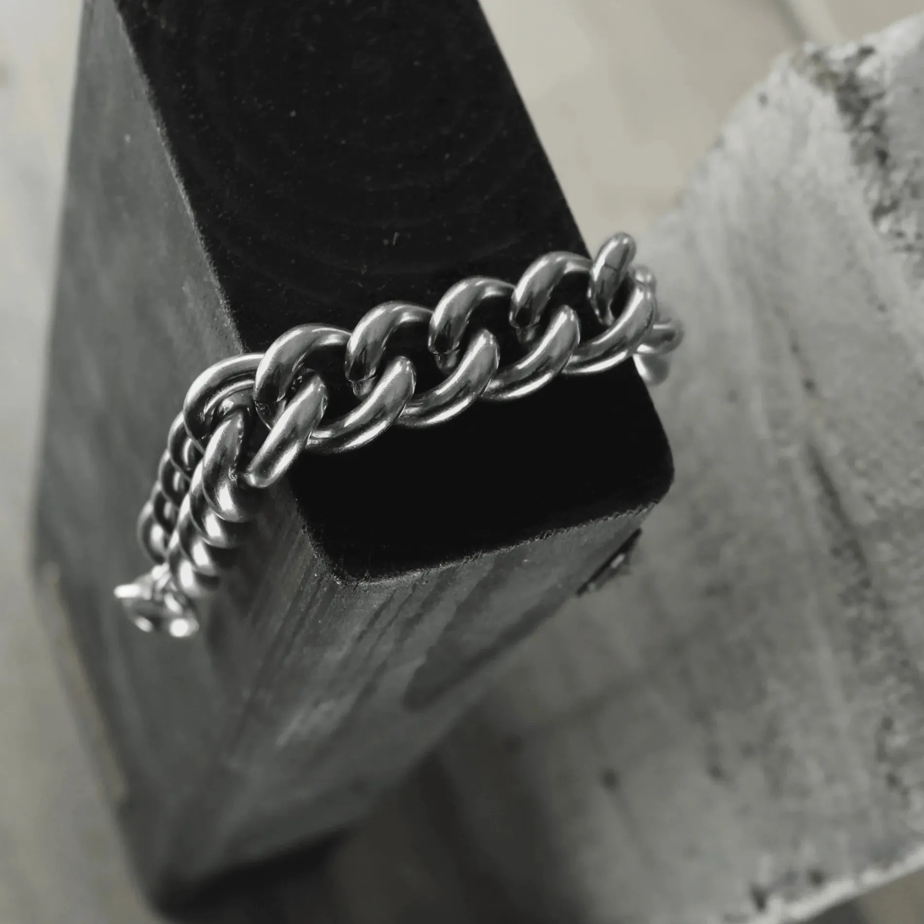 Courage Waterproof Mega Chunky Panzer Bracelet Silver Plating