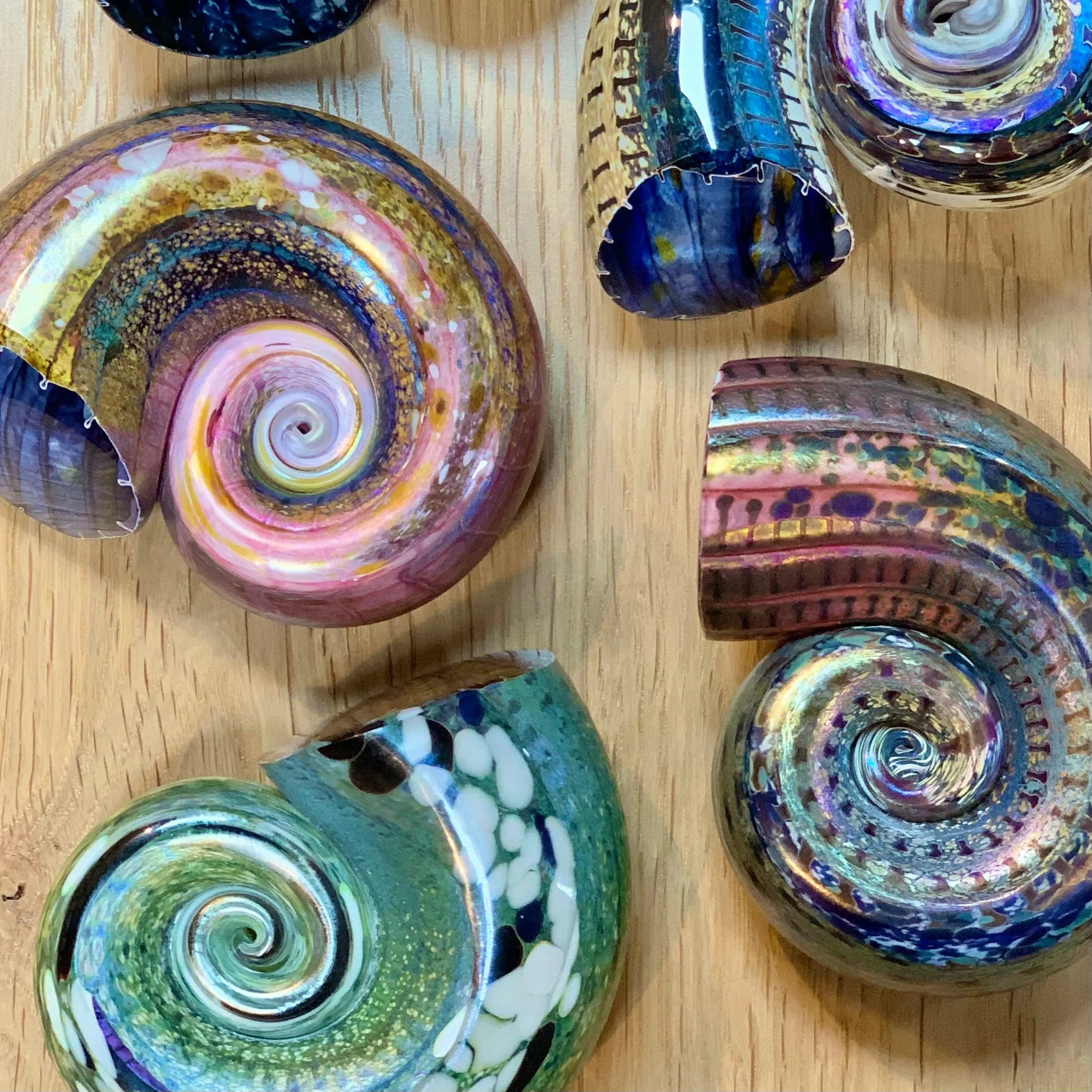 Iridescent glass shell - Pink and Blue