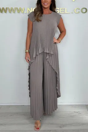 Set of pleated short-sleeved irregular midi top and wide-leg trousers with elasticated waist
