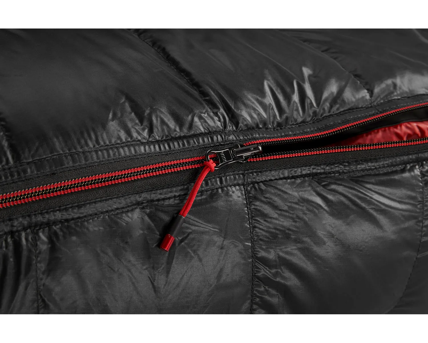 VIB 600 (LEFT ZIP) - Black/Fiery Red